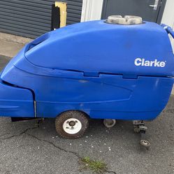Auto floor Scrubber CLARKE FOCUS 28" 24V Battery Powered