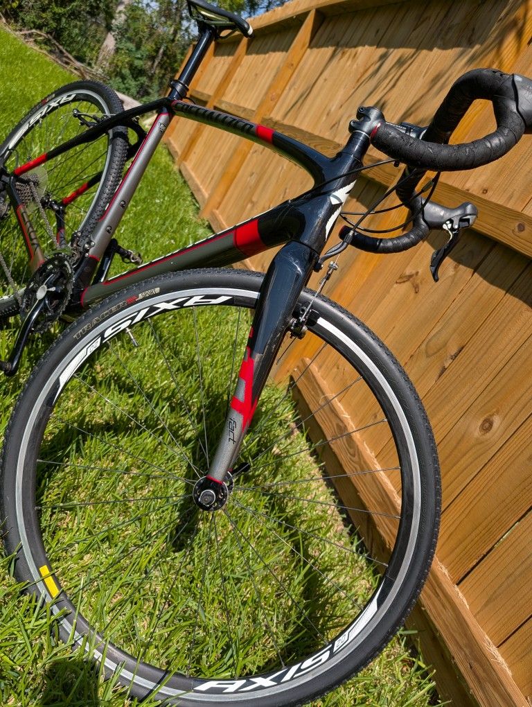 Specialized Cruz Sport Carbon 105 Cross Gravel Bike