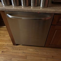 Dishwasher 