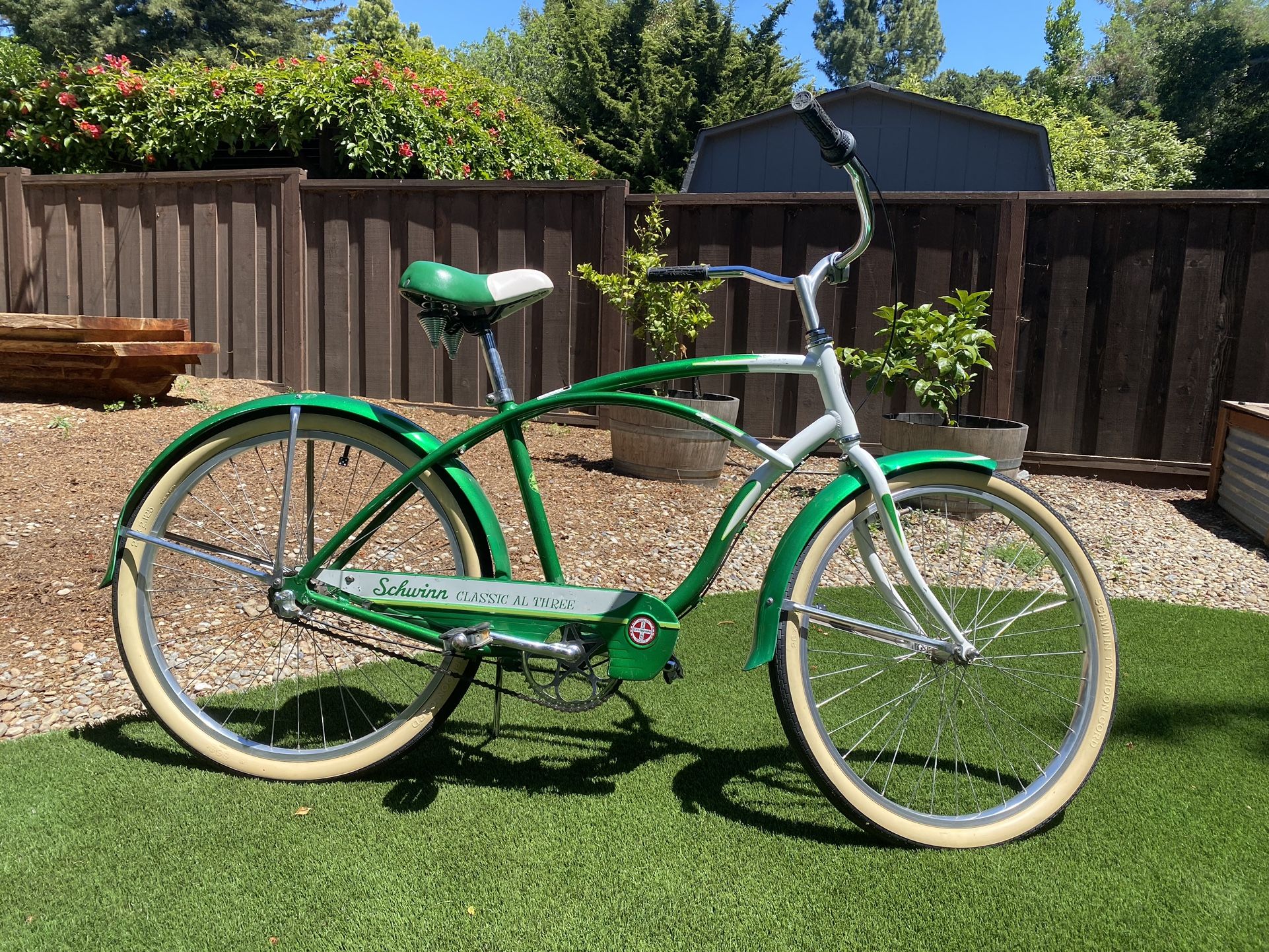 Schwinn 3speed Cruiser Bike