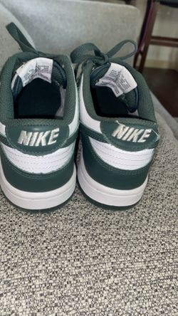 Dunk Nikes