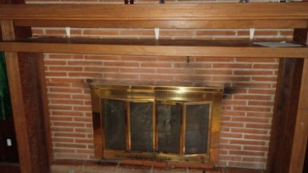 Fireplace mantle