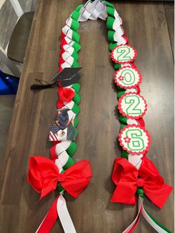 graduation lei