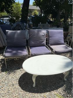 Metal chairs set of 3 vintage with coffee table / cushions