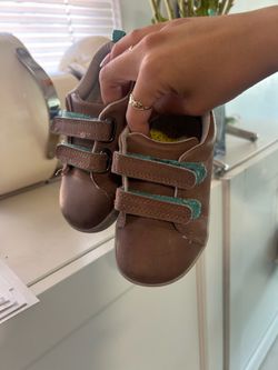 Toddler shoes 8.5