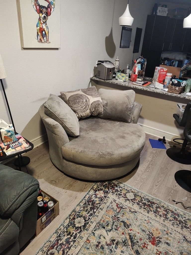 Round Couch