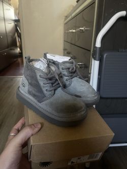 Grey Uggs 