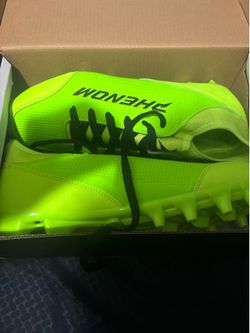 Phenom football cleats