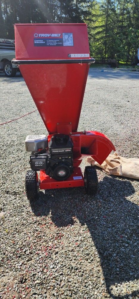 Troy-bilt chipper shredder 6.5hp