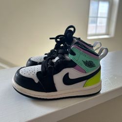 Nike shoes 