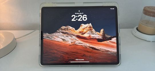 iPad Pro 12.9” - 128gb 6th gen