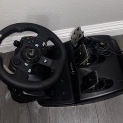 Logitech G920 Xbox One Steering Wheel 