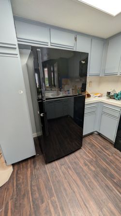 Whirlpool 30-inch Wide Top Freezer Refrigerator - 19 Cu. Ft.