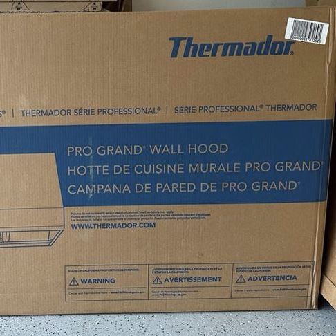 “48” Thermador Professional Series PH48GWS Low-Profile Wall Hood