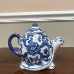 Blue & White Floral Turtle Teapot Tortoise Vintage China Unique Kitsch FLAW