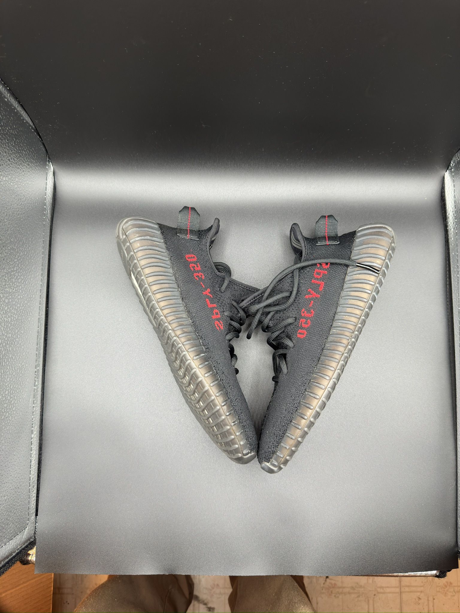 Adidas Yeezy 350 V2 Bred