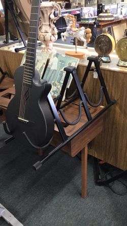 AXL 3 Guitar Stand 💵  💳  💵  Cash and Card Accepted
