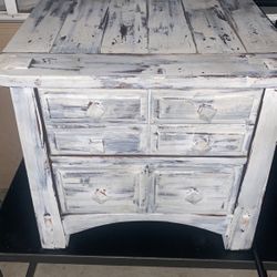 Dresser