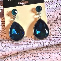 NINE WEST💥NWT~VINTAGE💥Silver/Blue Cocktail Nickel Safe Earrings