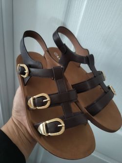 Girls size 2 sandal