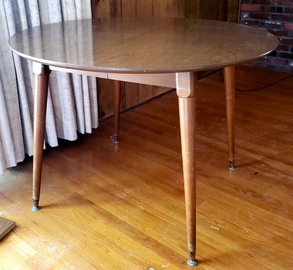 Vintage MCM Round Dining Table w/ leaf extender for Sale in Kansas City