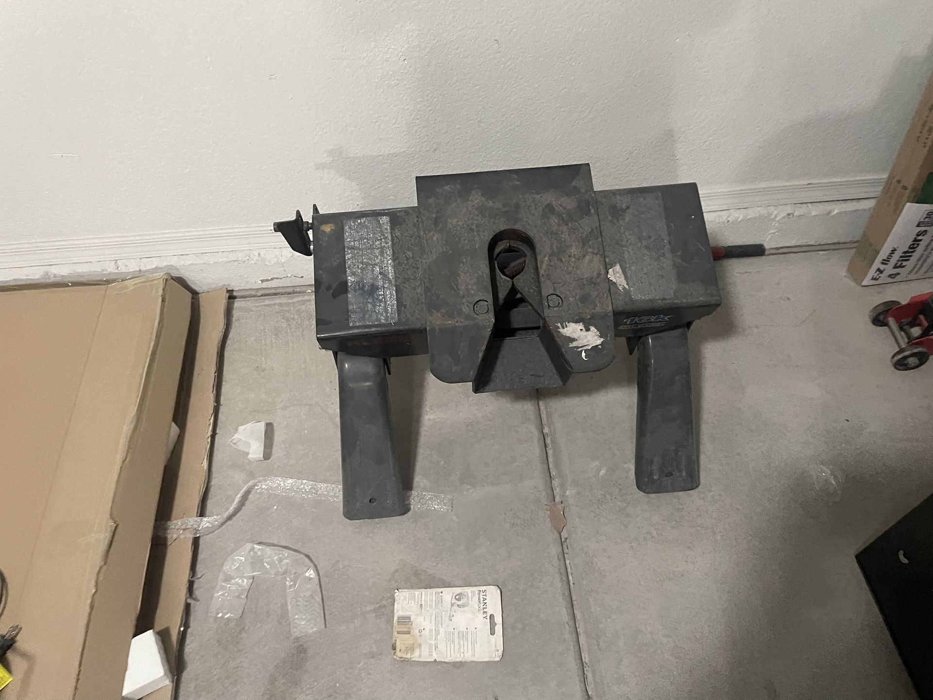 Fifth Wheel Hitch