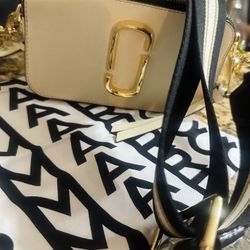 Crossbody Hang Bag 
