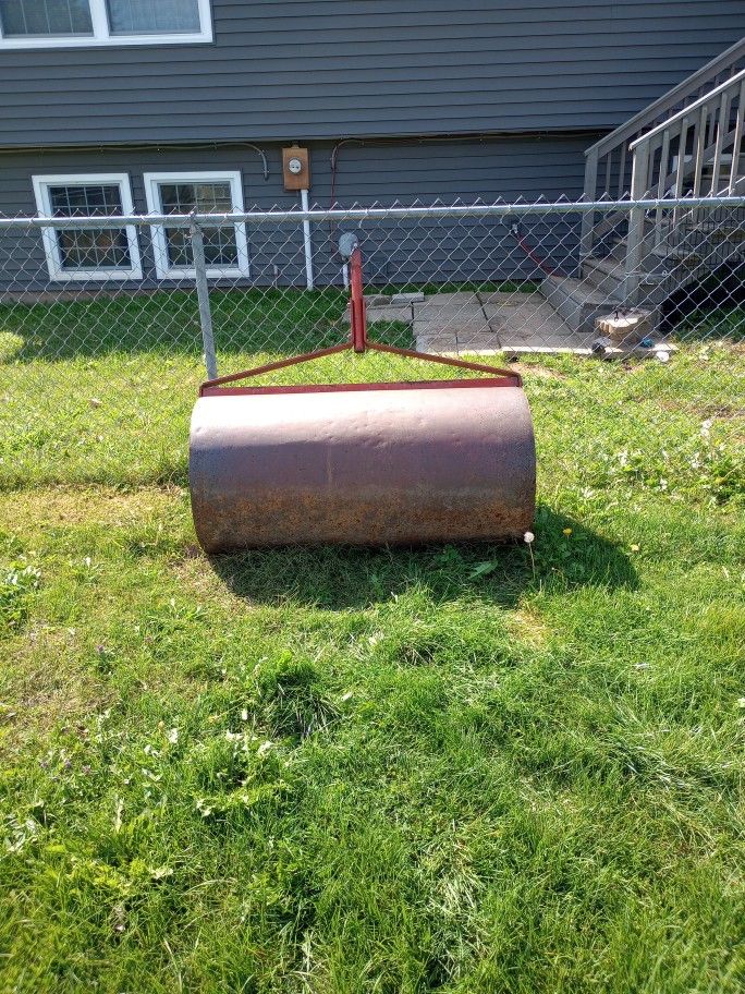 Water Fill Style Lawn Roller 