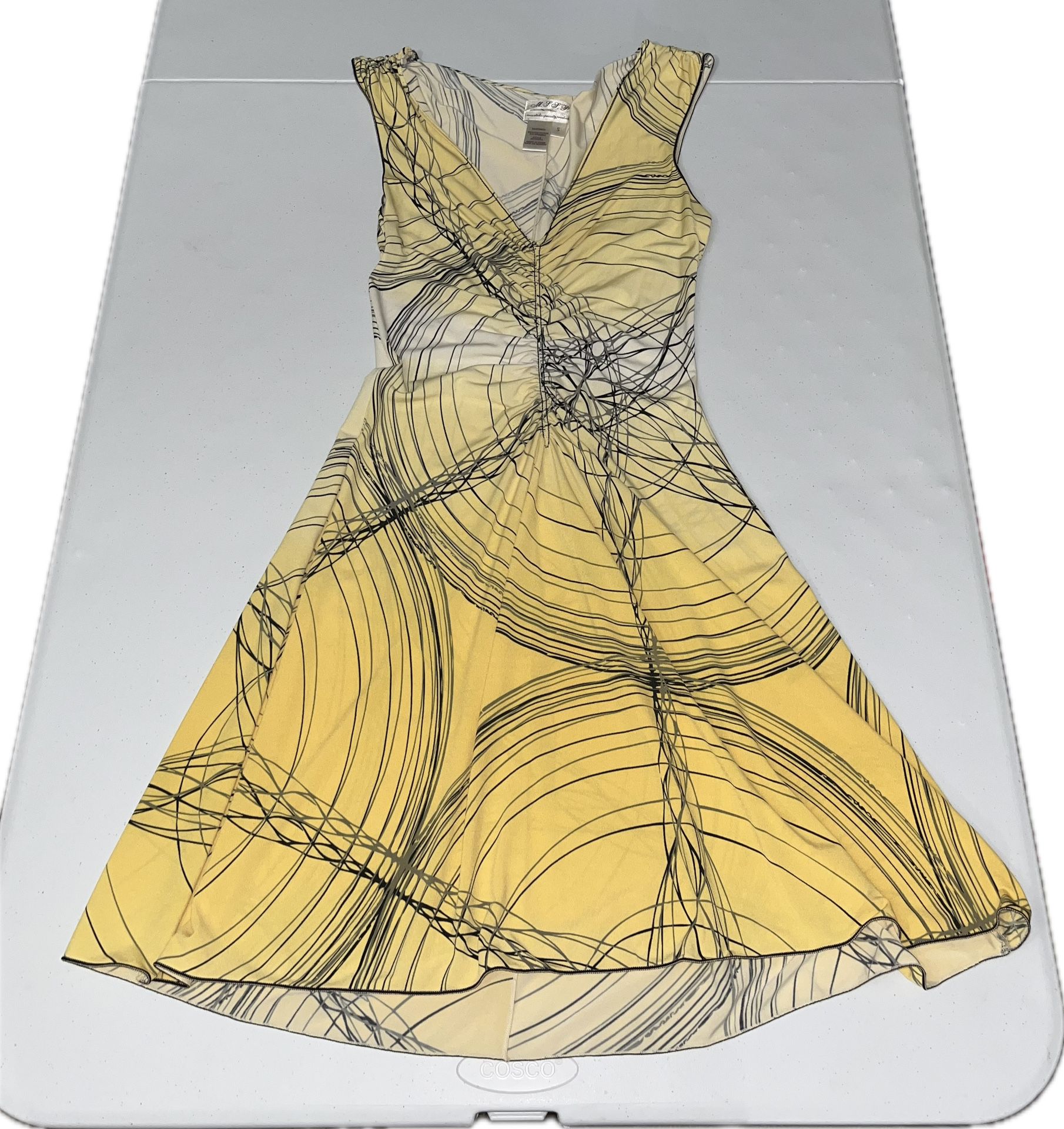 EUC Max Studio Abstract Mandala Dress