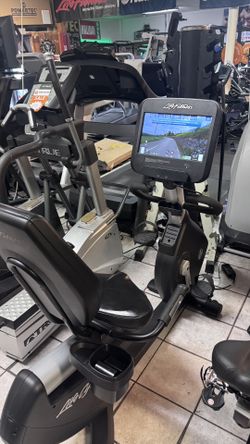Lifecycle Lifefitness recumbent bike