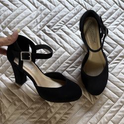 All Black Heels 6.5