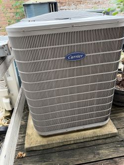 Carrier 5 Ton Outdoor AC Condenser — Houston Pickup