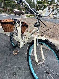 Schwinn Beach Cruiser