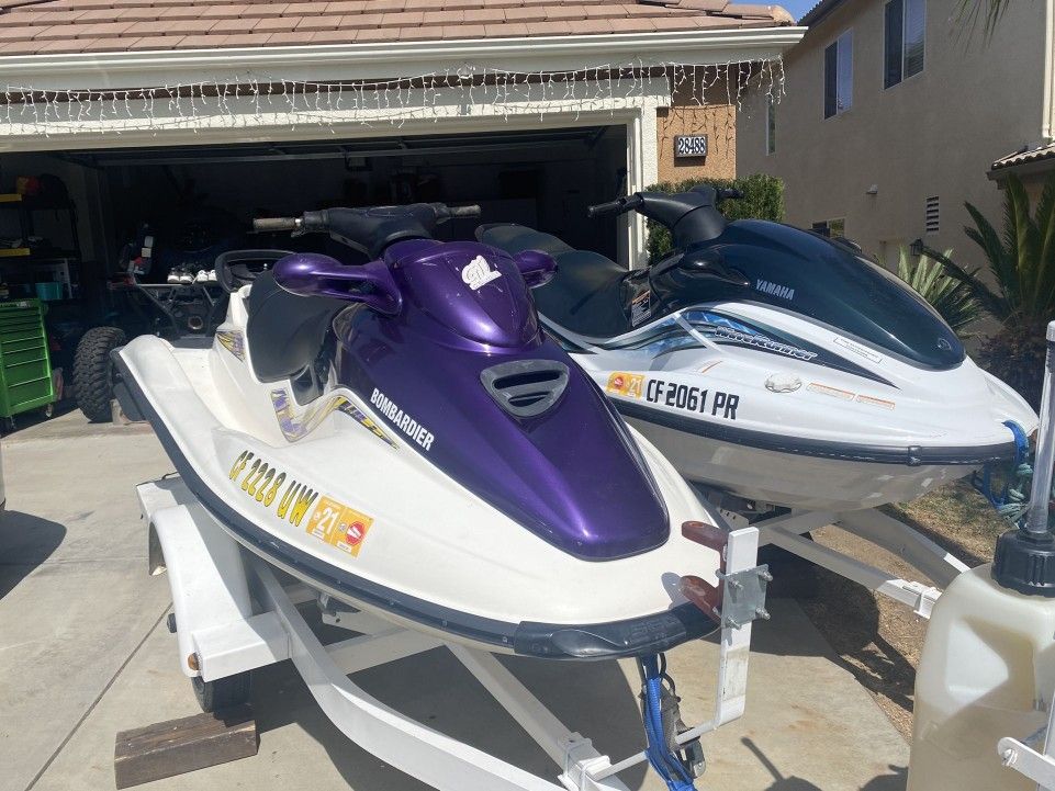 2001 YAMAHA WAVERUNNER and 1999 SEADOO ****PRICE NEGOTIABLE **** $6000 OBO