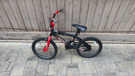 Ozone 500 Boys' Trixter 18 Bicycle