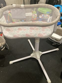 Halo Bassinest - Great Condition!