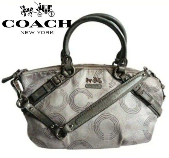 Coach Bag in Nice Condition!