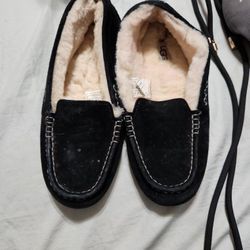 Ugg Slipper Size 8