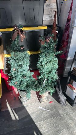 Set of 2 Artificial Christmas Topiary Trees