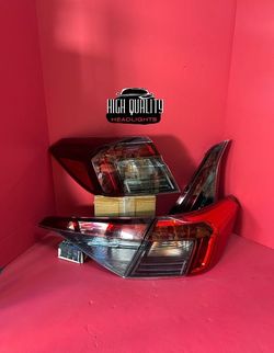 Honda Civic 2022-2024 tail lights