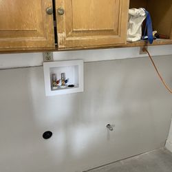 Wash Box / Laundry Room / Washer 