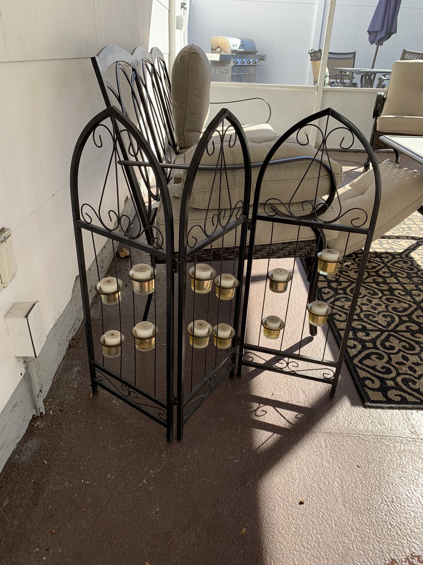 Outdoor candle holder