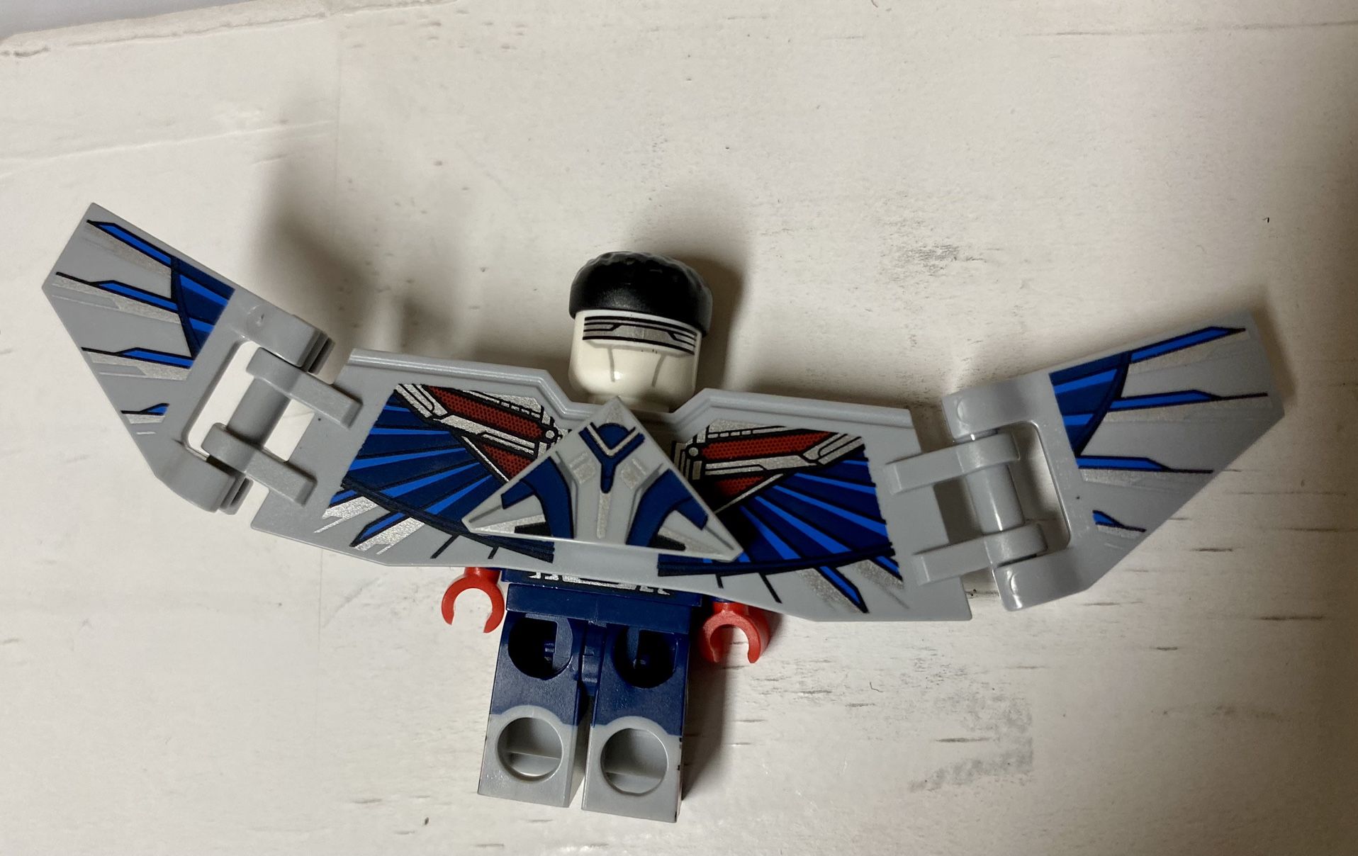 LEGO MARVEL CAPTAIN AMERICA SAM WILSON