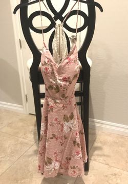 Beautiful pink dress with roses and lace! Size 11