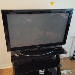 Free Samsung TV and glass TV stand