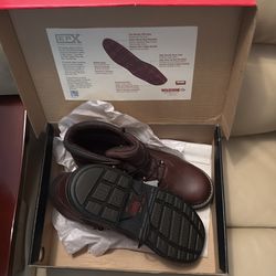 New Wolverine Boots Size 12/Nueva Wolverine Botas Medida 12