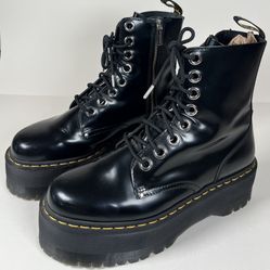 Women’s Dr. Martens Jadon Max Platform Boots – Size 10 US / 42 EU