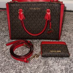 Michael Kors Woman’s Bag & Wallet
