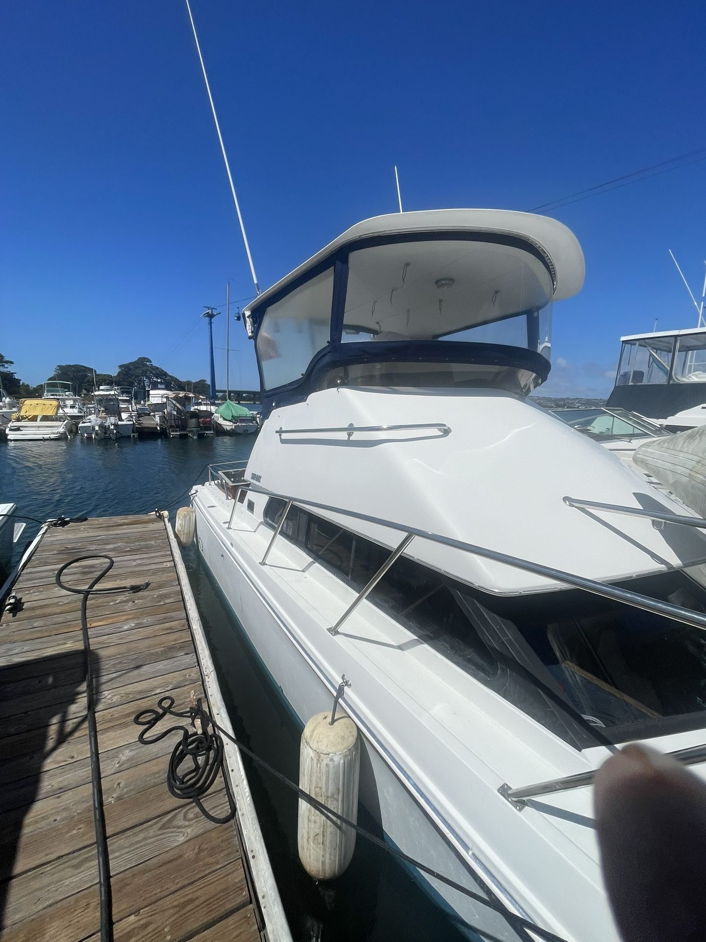 2002 Skipjack 262 Flybridge 