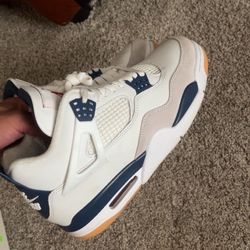 Size 9 Jordan 4
